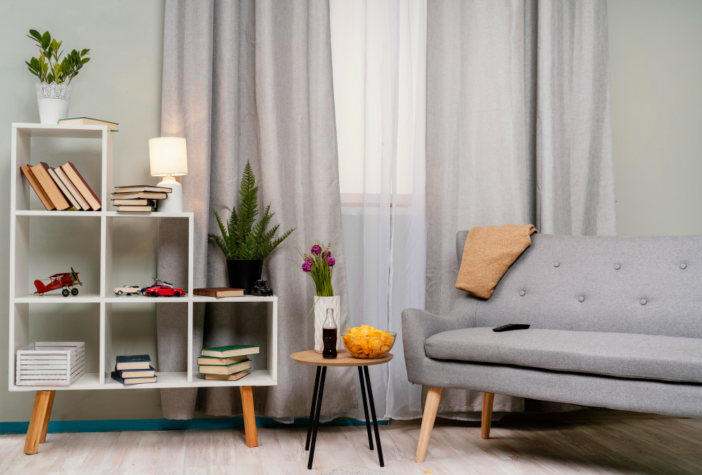 7 Creative Ways to Style Your Apartment Bookshelf